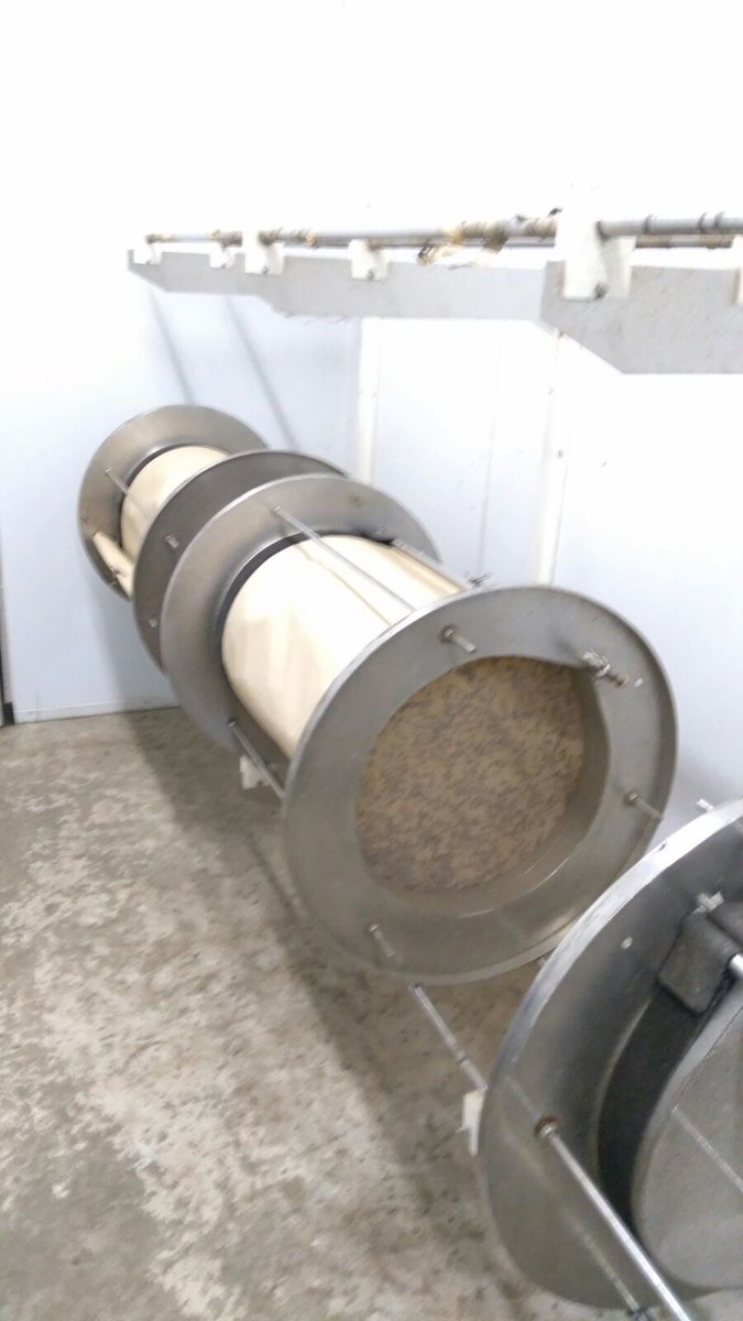 Entomon at Stellenbosch University's Welgevallen Farm has some amazing facilities for mass rearing of insect pests for experimentation or sterile release! These slowly rotating drums will make the codling moth egg sheets we will use to assess parasitism rates.  #GCRF_VOICES