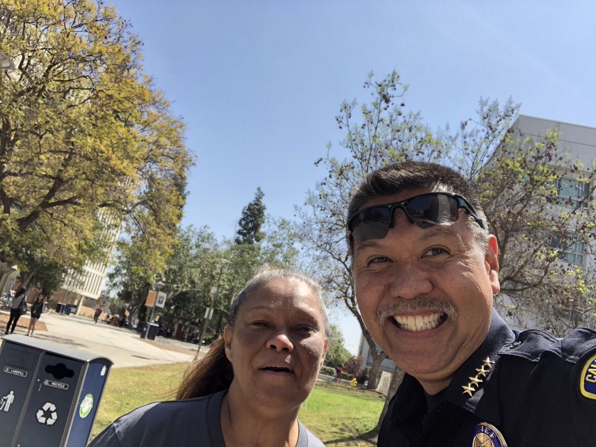 csufpd's tweet photo. Today is the last day to win a Starbucks gift card. Find the Chief, take a selfie, post and tag @csufpd or #selfiewiththechief #csufpd. Where is he right now? He’ll be there until 11:45. @csuf https://t.co/fjJW0DV4Uy