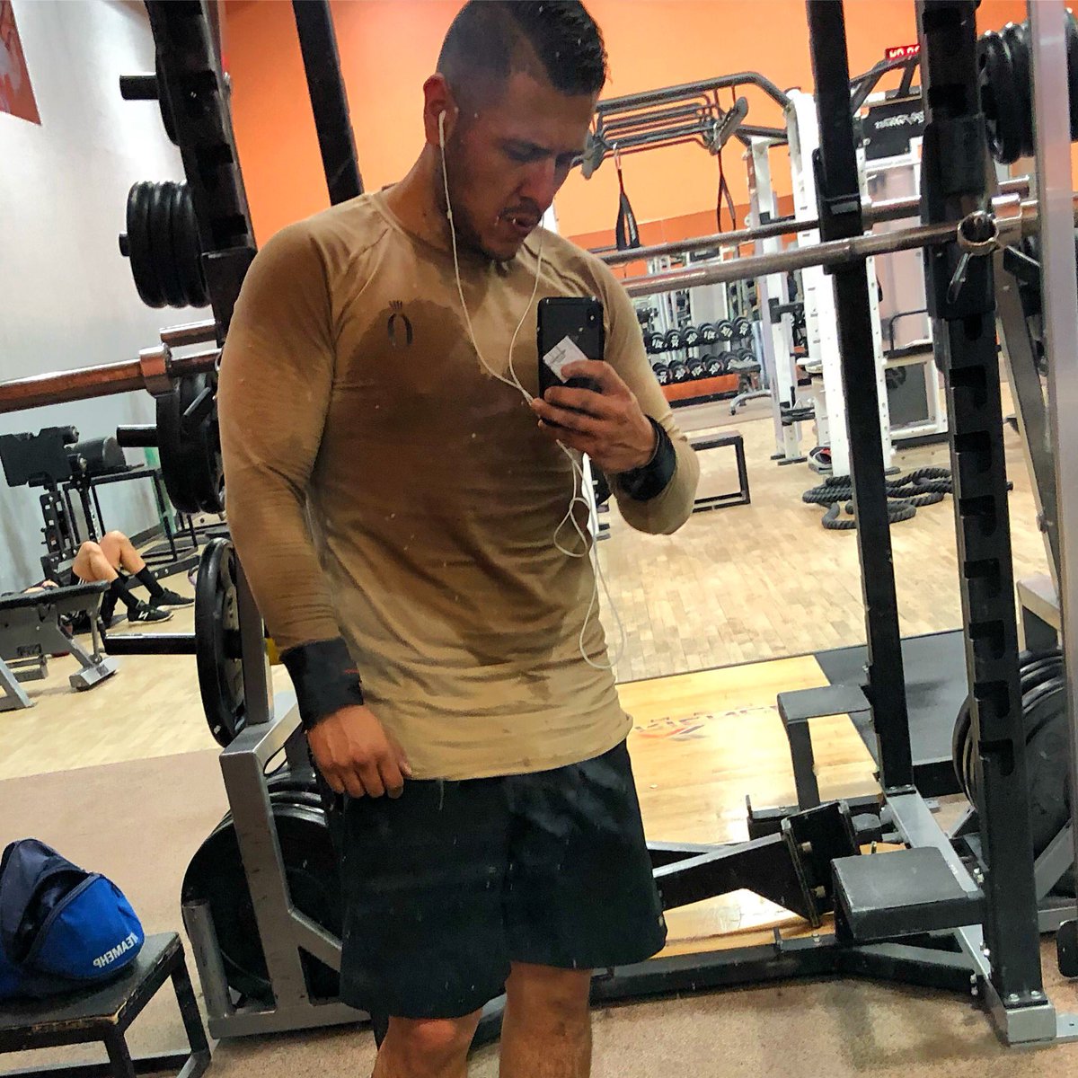 Cutbecerra's tweet photo. Got my sweat on in the gym today good thing i was wearing my heraxhero shirt stays super lightweight and super comfy too get yours 
https://t.co/flerQlPnQV 
Use code “becerra” at checkout for some savings 

#legday #HumpDay #gym #legs #fitfam #fitness #aesthetic #bodybuilding https://t.co/r6wo5iJQHB