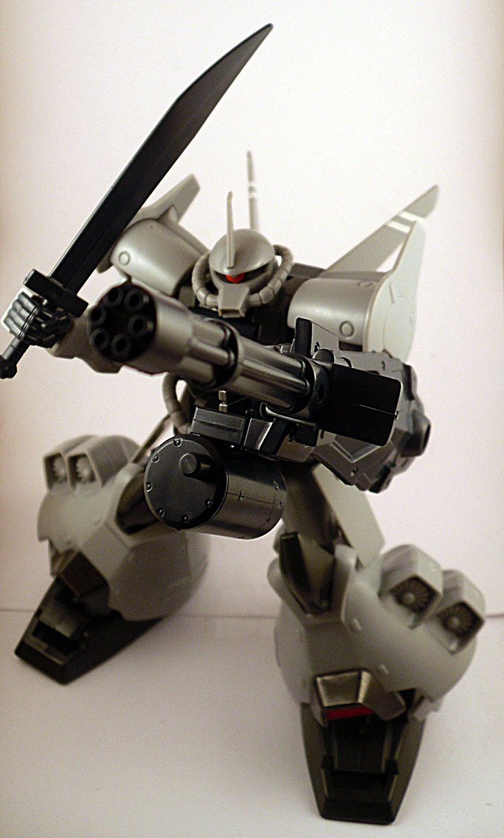 _I_Make_Robots's tweet photo. I've completed the Gouf Flight Type high grade; just need to do the same with the video. #gouf #08th #gundam #gunpla #robot #model https://t.co/OEphR9EmHi