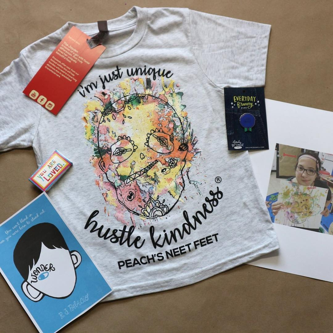 Don't forget to Hustle Kindness® in the new Jayden self portrait Tell Me A Story for Craniofacial Awareness! Available from Youth XS to Adult 4X at hustlekindness.com
#hustlekindness #nonprofitlife #peachsneetfeet  #goldenharsyndrome #WonderTheMovie #givingback