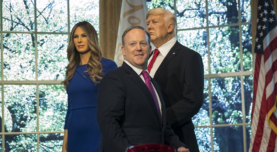 Press White House Sarah Sanders Baaz