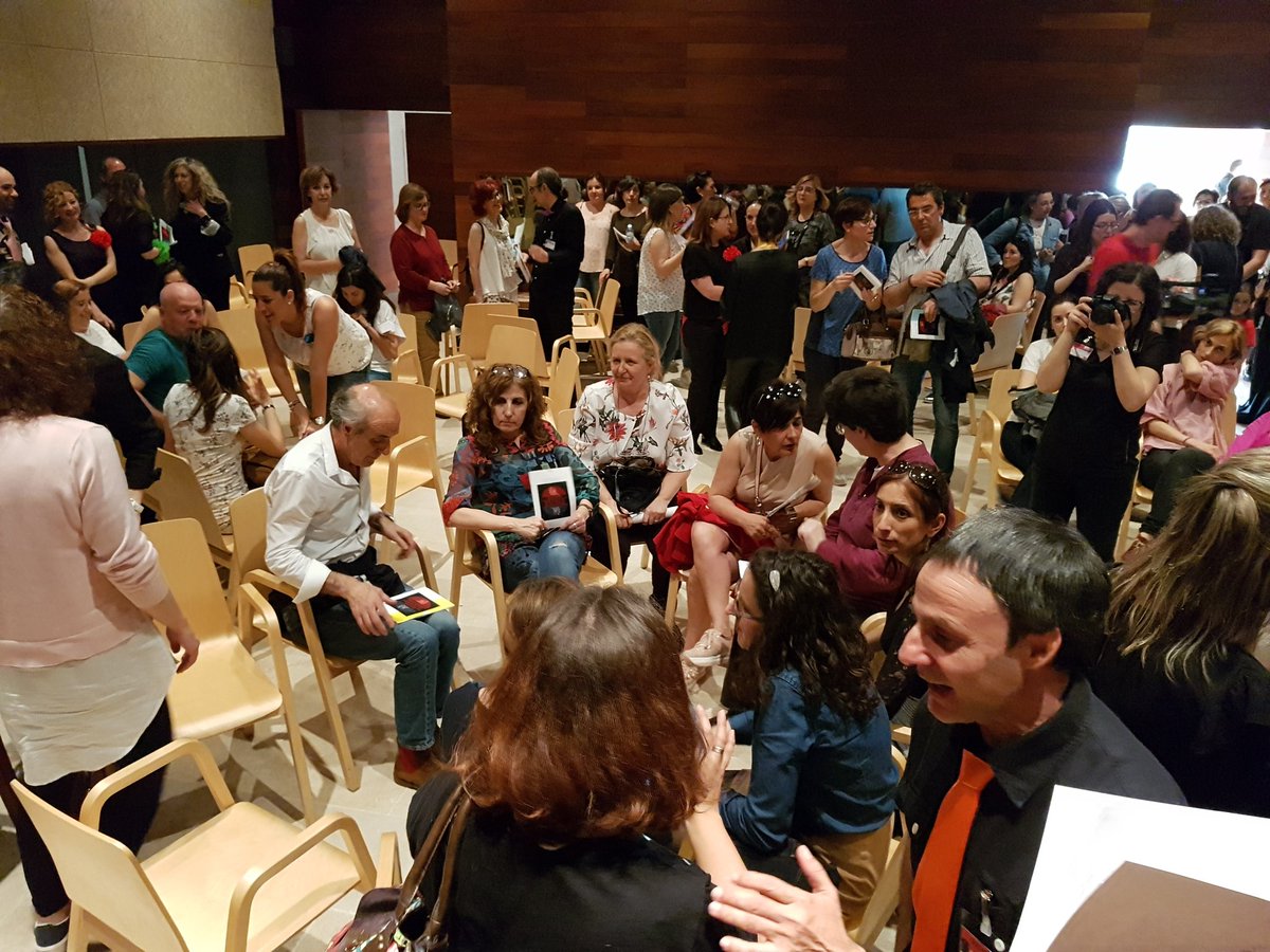 cfiebenavente's tweet photo. Ha llegado el final del Escape Book. Ha sido una experiencia mágica, divertida, colaborativa. Gracias a todos los profesores participantes, ha sido un inmenso placer. #leeresvivir #FLZAMORA18 @cfiezamora  @maiteroes https://t.co/LESe3mIMgS