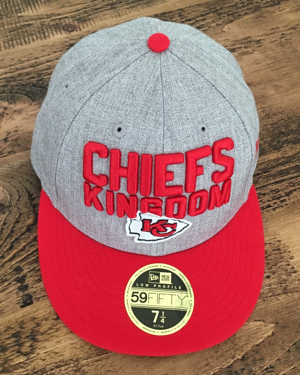 NFL_Talk_UK's tweet photo. 🚨 FLASH COMP! 🚨 Thanks to our friends @NFLShopEurope we have two @NewEraCap #NFLDraft caps to give away! Make sure you 
🏈 RT this
🏈 Follow @NFL_Talk_UK 
🏈 Follow @NFLShopEurope 
Giveaway closes at first pick so get in quick! #NFLUK https://t.co/EmKBoOcqQd
