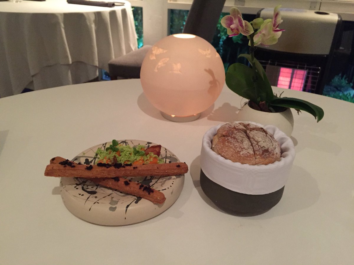 Ain’t this just the cutest bread and cheese sticks <a href="/LaColombeCT/">La Colombe</a> #aintevenstarted