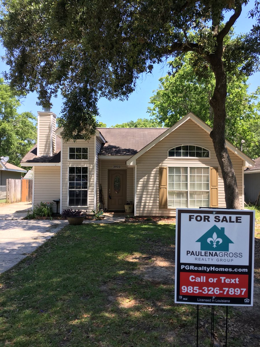 🔥🏠COMING SOON!🏠🔥

Call Elizabeth Peak at 985-326-7897 to 👀 it first!!!

3 bed/ 2 bath in Ozone Woods Subdivision, Slidell! 
Share and tag your friends who may be interested!

#slidellhomesforsale #slidellrealestate #livinginslidell #PGRealtyHomes #PaulenaGrossRealtyGroup