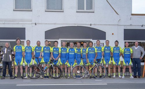 Nieuwe wielerkleding voor Beach Boys Cycling Team. goo.gl/nrKFQq #noordwijkerhout #bollenstreek #voorhout #beachboyscyclingteam #optisport <a href="/OptisportNWH/">Optisport NWH</a>