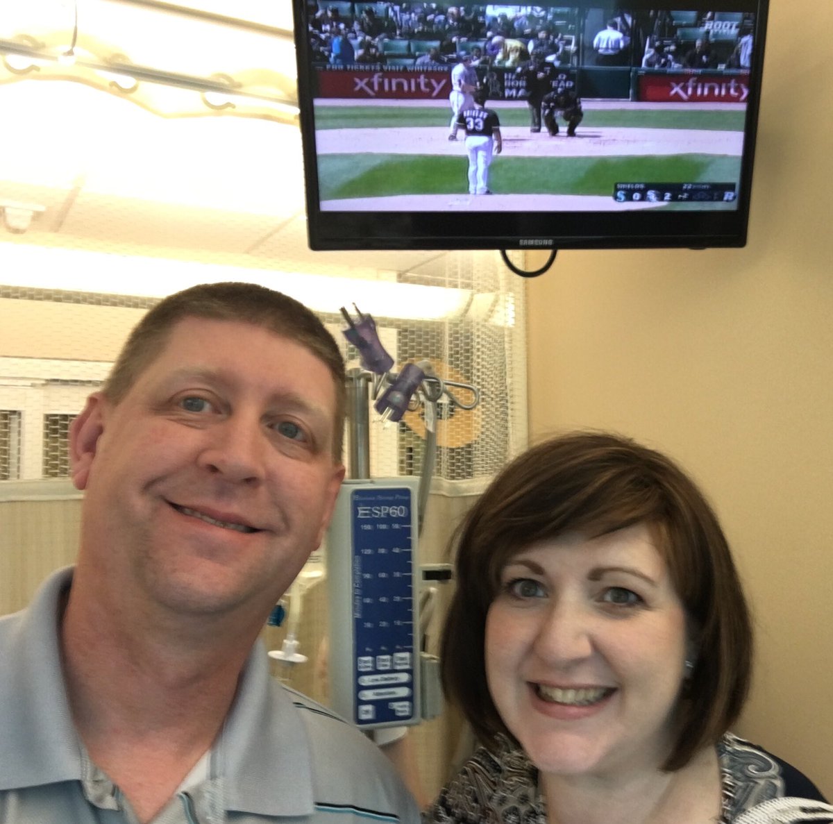 ehack72's tweet photo. Rooting on the boys while getting her chemo treatment. #kickingcancer #WhereIRoot https://t.co/qEGPVAm3Zj