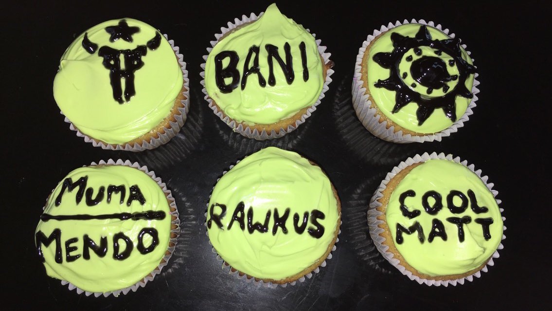 Karson_OW's tweet photo. Attempted to make cupcakes for my favourite team and some of my favourite players! ☺️💚🖤  (I ran out of cupcakes but I didn't think @Muma or @Mendokusaii would mind being on the same one 😅) https://t.co/cQ6Cavfh0b