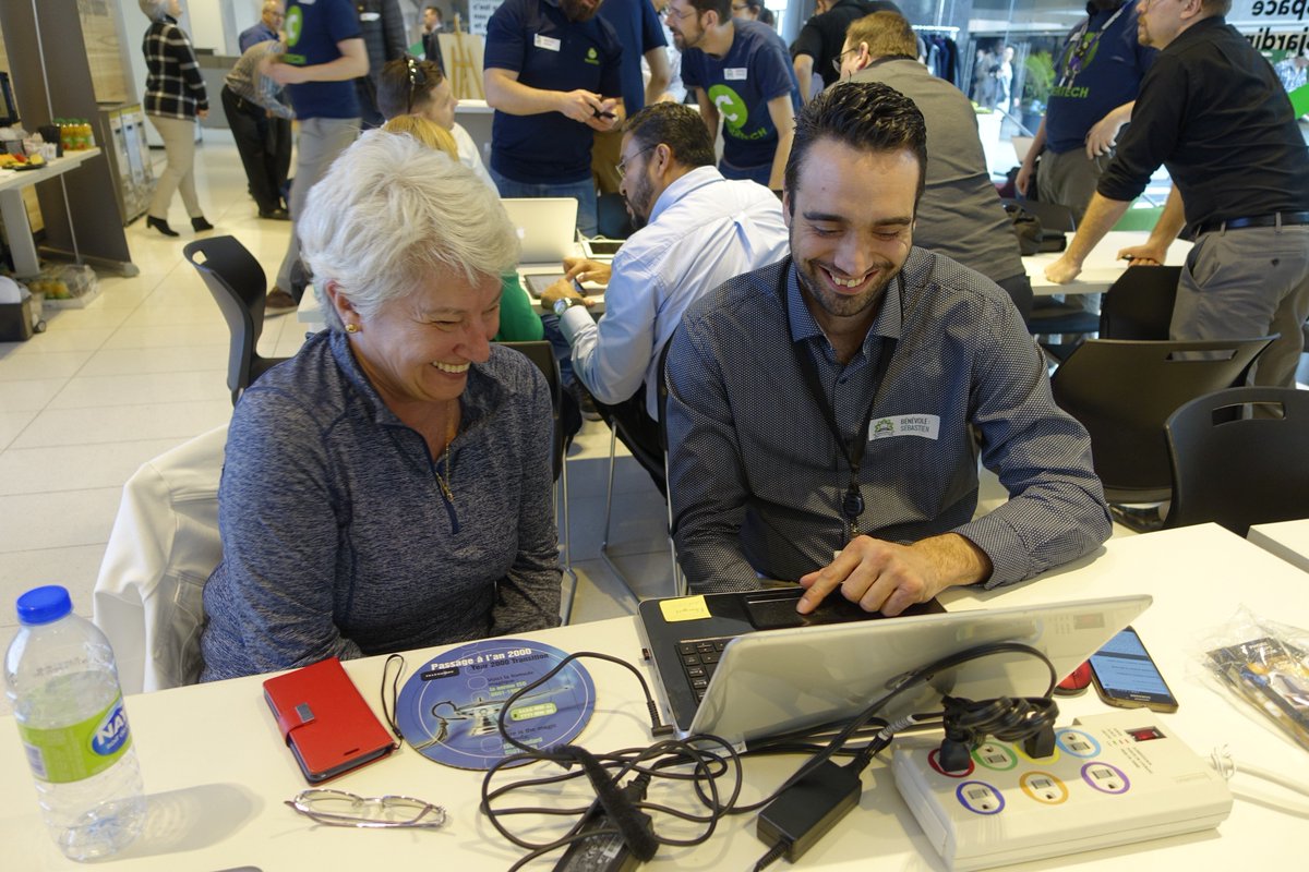 insertech's tweet photo. Notre plus gros #Réparothon à ce jour se tenait le 24 avril à l’Espace Desjardins, et nous sommes très heureux de pouvoir dire que ce fut un succès sur toute la ligne ! @RestartProject #JourDeLaTerre 🌎 110 réparations ou diagnostics gratuits.. Merci pour votre participation ! 🙌 https://t.co/XZJiz4JYTD