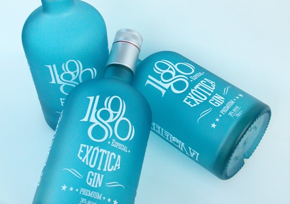 Monteluna1's tweet photo. ¿Sabías que...?

Exótica Gin 1890 es una Ginebra singular, elegante, delicada y diferente. De gran sabor, sutil y extravagante combinación de mora silvestre y canela, que le consiguen dar frescos aromas botánicos.

#monteluna #gintonic #exotica #1890 https://t.co/ubElII6Cfj