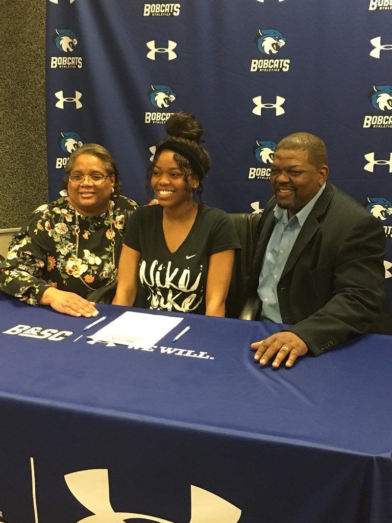 BobcatsWI's tweet photo. Congrats Ashley Williams on signing with Webber International University in Babson, FL. Williams nearly avg a double-double in her 2 years at BSC. @WebberAthletics #BobcatNation https://t.co/5JAxQ9AmZ3
