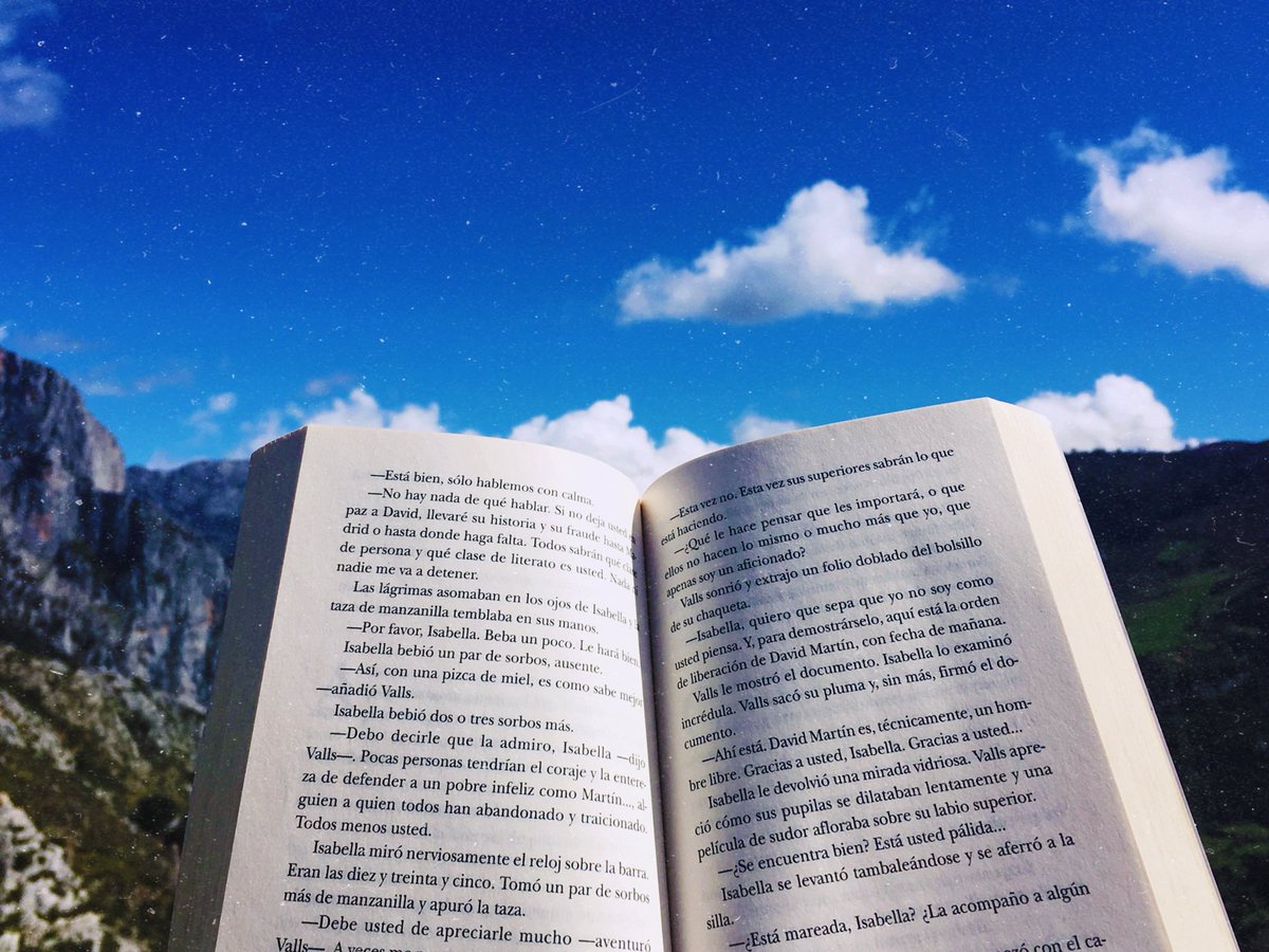 lauramdalonso's tweet photo. #SemanaDeLaLectura 📚❣️ https://t.co/ERJduBkvBZ