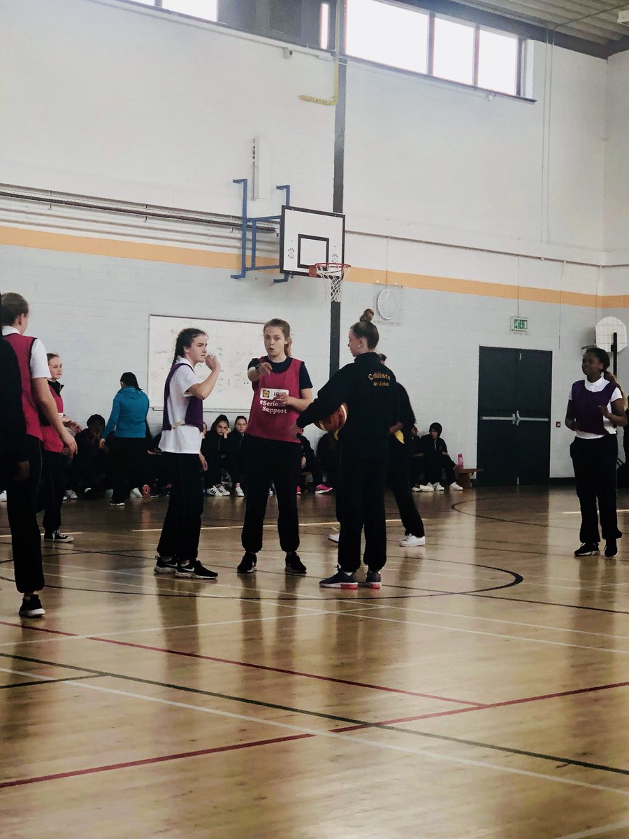 cbmissrepresent's tweet photo. Promoting #PhysicalActivity in @Colaistebride by holding a basketball tournament for 1st years 🏀Well done to all the 1st years who took part especially our winners Rang Aoife 👏 I really enjoyed reffing the match ~ C.D. #leadership #WorkoutWednesday #ActiveSchoolsWeek #ASW18 https://t.co/hcw9Db57eb