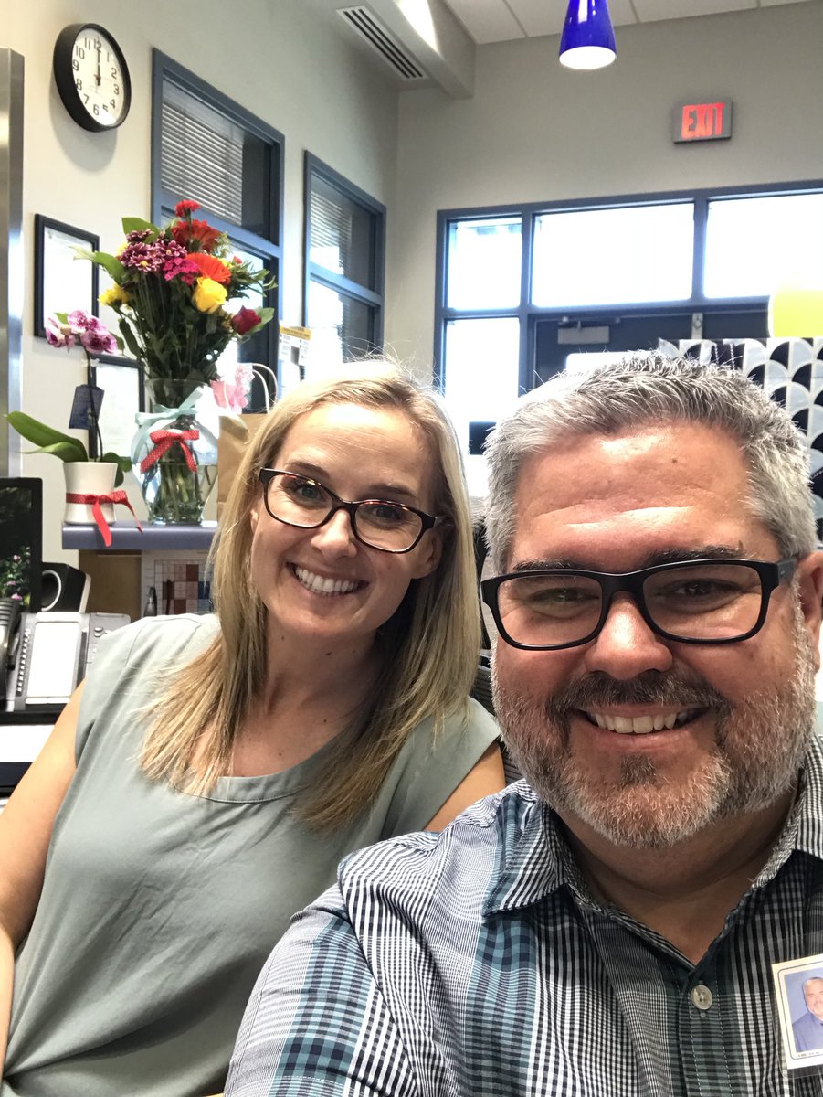 Admin covering the office to allow amazing administrative professionals to eat a REAL lunch. #uhohthephoneisringing #youscrapedyourwhathow #thestruggleisreal. <a href="/SSDKristin/">Kristin Baranski, Ed.D</a> #santeesd