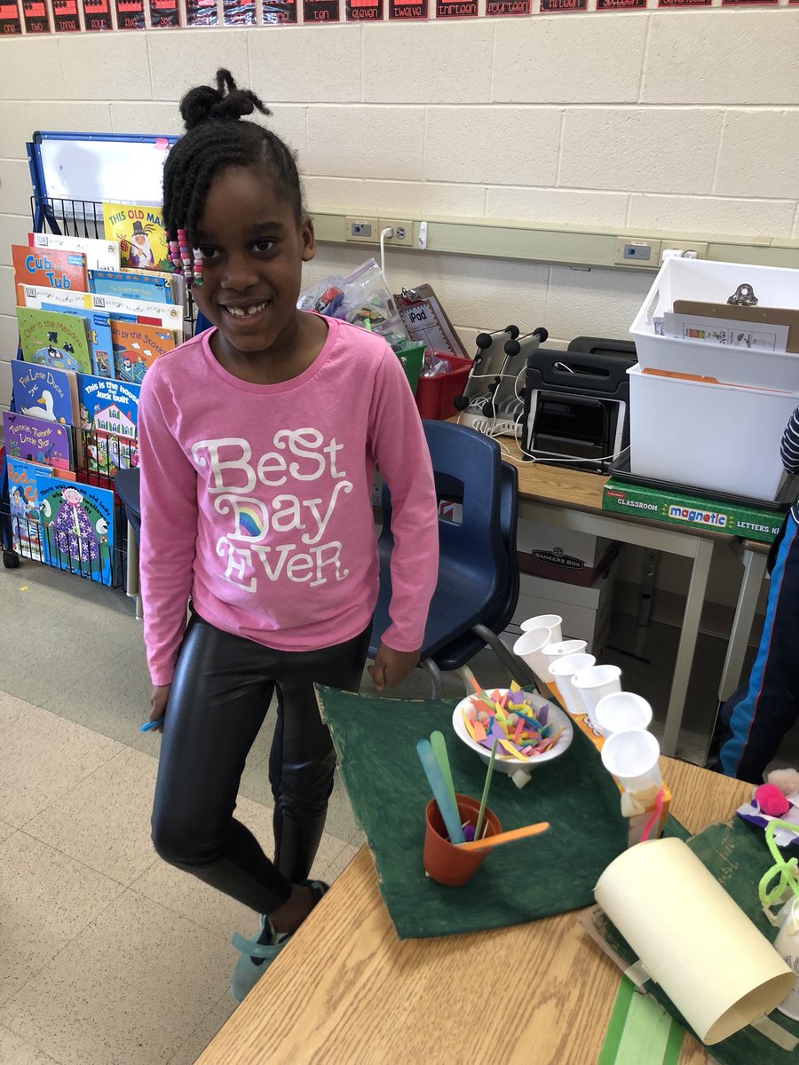 MsTaitsClass's tweet image. Superhero day. Science workshop on Enery. Build your own playground. Boys vs Girls Thick or Thin ❓ game. And it’s only Wednesday! #awesomeweek #packitin #funinone