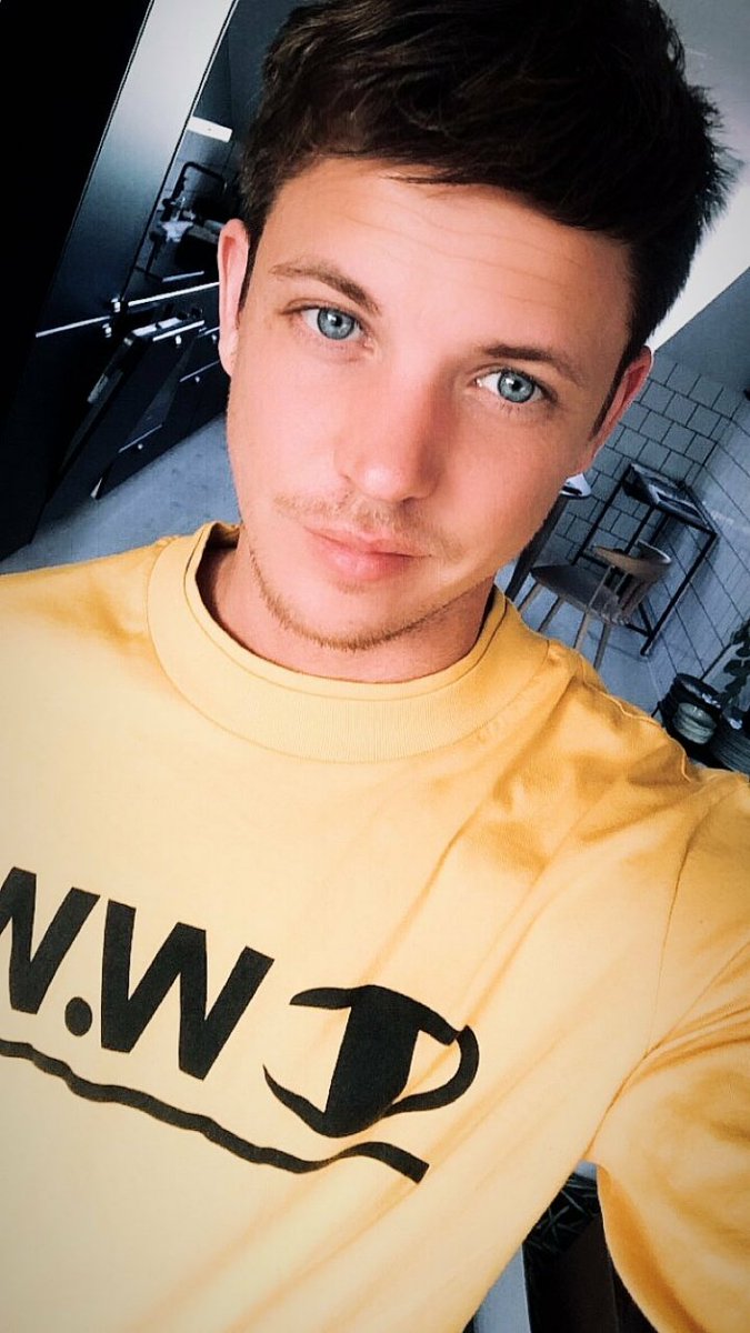 xoZachariahxo's tweet image. Restarting my account (again).
Names Zachariah Rian Winters.
-OC 
-24 
-Gay
-Single
-Single-Verse
-Mostly sub
Not new to RP
RT for me?