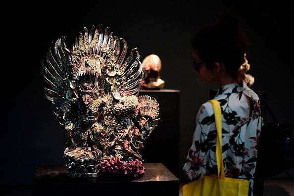 altaeditionsart's tweet photo. #DamienHirst 's new exhibition “Treasures from the Wreck of the Unbelievable,” is  is a labyrinthine concoction bringing together stories, objects, film, and photographs. The exhibition is showing at both of the Pinault Foundation’s spaces in #Venice. https://t.co/jSGkPbuKGB https://t.co/f8GLraeXgZ