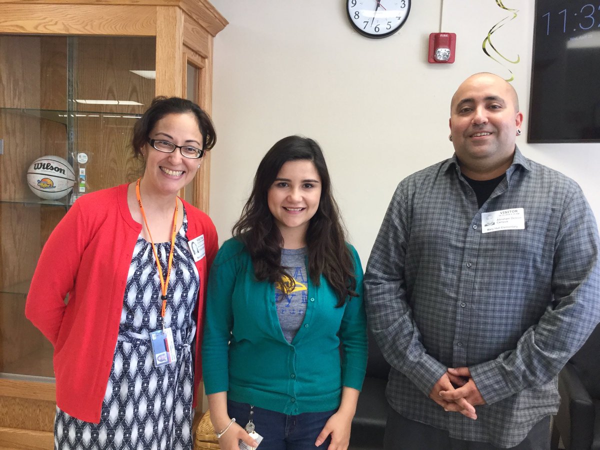 tx_yim's tweet photo. Thank you Ms. Gonzalez @NISDMaryHull for allowing @UTSA to view your 5th grade class lesson on similes, metaphors, and personification. It was amazing! https://t.co/PEdQLGZ4bj