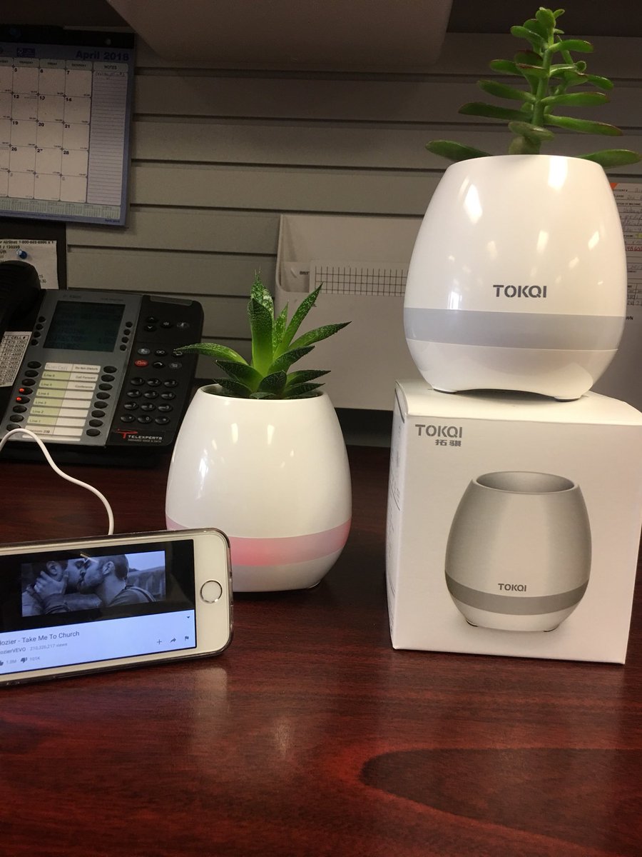 BSE_store's tweet photo. 💙 NEWEST ARRIVAL 💙  
• Smart Music Flower-pots! 
•Bluetooth • Colourful Light • 360 Sound • Long time play • Bass! 
Only $39.95! Come and get yours today💙🌻🌳 https://t.co/zMOMhJtg1T