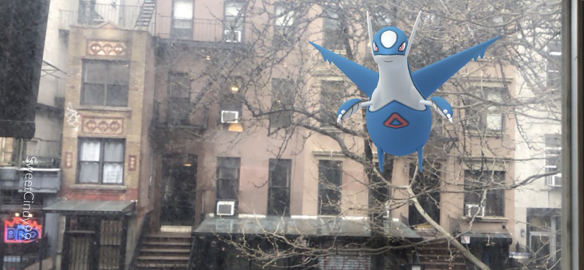atmosDotNYC's tweet image. Rainy day nyc raids and a castform. #PokemonGo #ARPlus #ARPlusMode