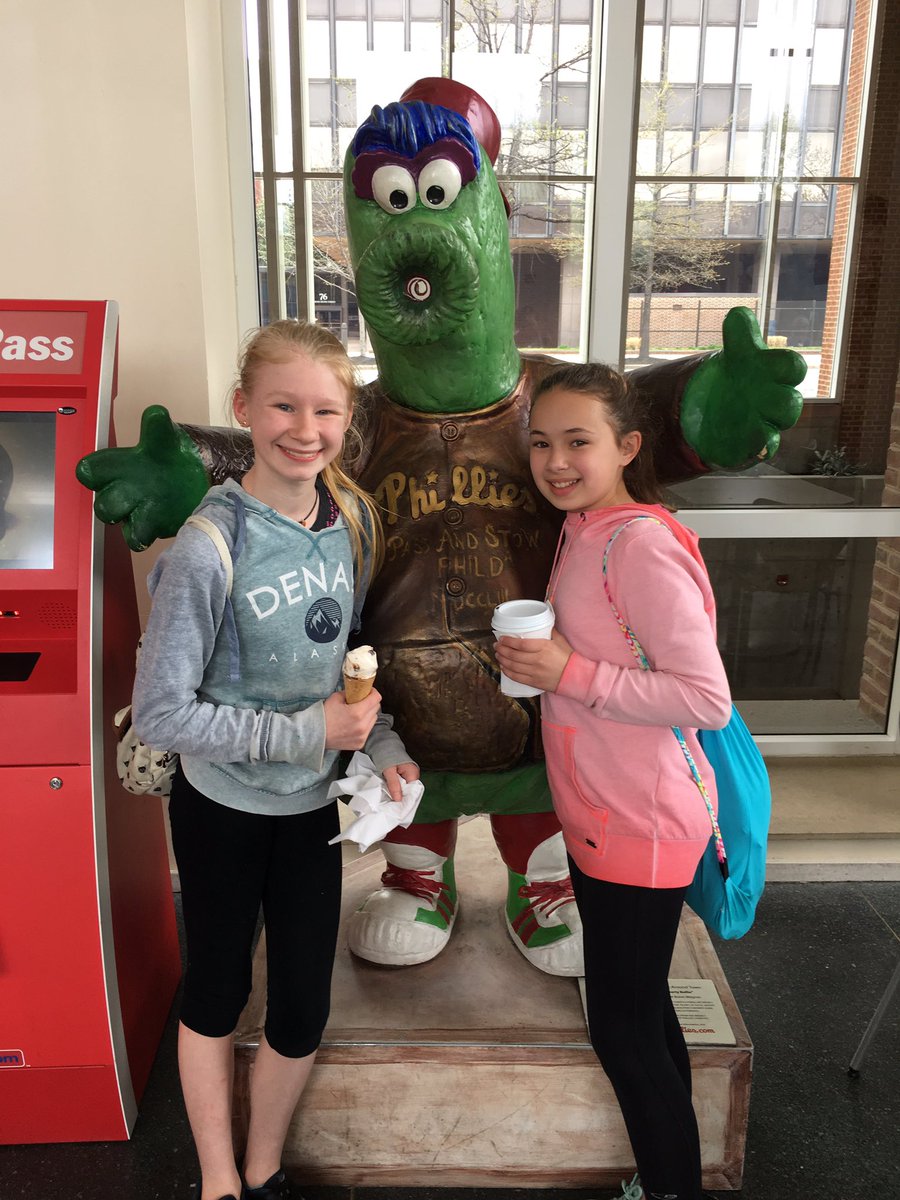 Adria Gold tweet media