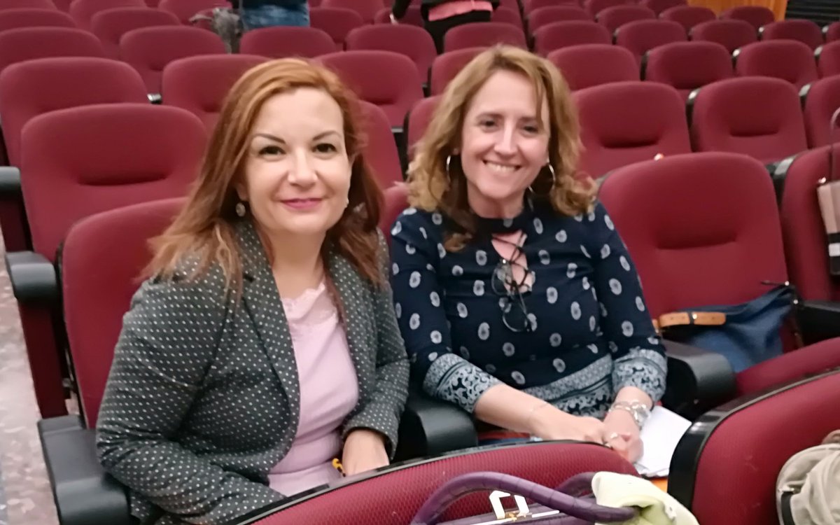 cole_sagrada's tweet photo. Els Equips Directius dels centres @ObrerasdelaCruz hem assistit a la jornada de formació que sobre comunicació i màrqueting s'ha organitzat a València #comunicacionycoles @escacv @ecatolicas @RuizCliment @neuetes6 @SevalMajo @21artal @mjcanetgadea74 @vicen666666 @BernardoyMarta https://t.co/VViiqccuEM