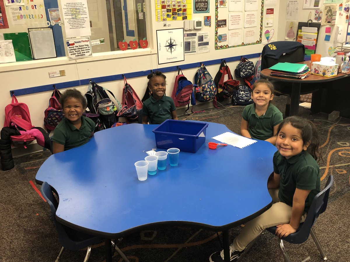 sandrigm3's tweet photo. Measuring Capacity. #math #handson #kindergartenrocks💜 #Staycommited #bethechange @LegacyPCADFW https://t.co/ez1DAbZVnZ