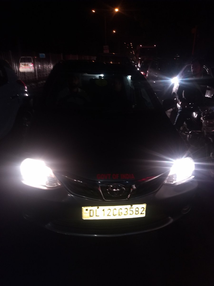 helpAndWelfareA's tweet photo. @CPDelhi @DelhiPolice @dtptraffic @SushmaSwaraj @rajnathsingh @rashtrapatibhvn @PMOIndia @LtGovDelhi @DCPNWestDelhi @DCPSouthDelhi @DCPSEastDelhi https://t.co/qZIh8nmnWG