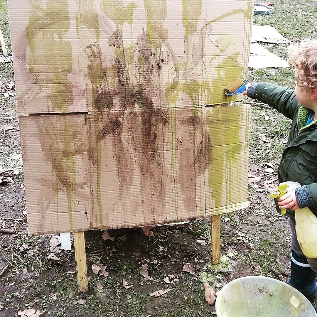 lucyturnerwhit's tweet photo. #toddleroutdoorartclub is @WhitworthArt this Saturday and we've made it even easier for you to come along. No more booking systems just drop in anytime between 10am&amp;12noon. #childledpay with a #mudstudio, #waterplaystation #constructionarea and #painting. https://t.co/3L9fPCrsx1