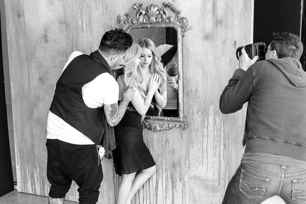 AvrilLavigne_AZ's tweet photo. EXCLUSIVE💣 #avril #avrillavigne #avrillife #lbs #littleblackstar #iloveavril #littleblackstars #avrilthrowback #avrilthrowbacks #avrilromanalavigne #rockstar #thebestdamnthing #undermyskin #letgo #smile #nobodyshome #sk8erboi #complicated #al6 https://t.co/jjb63C0ZEM