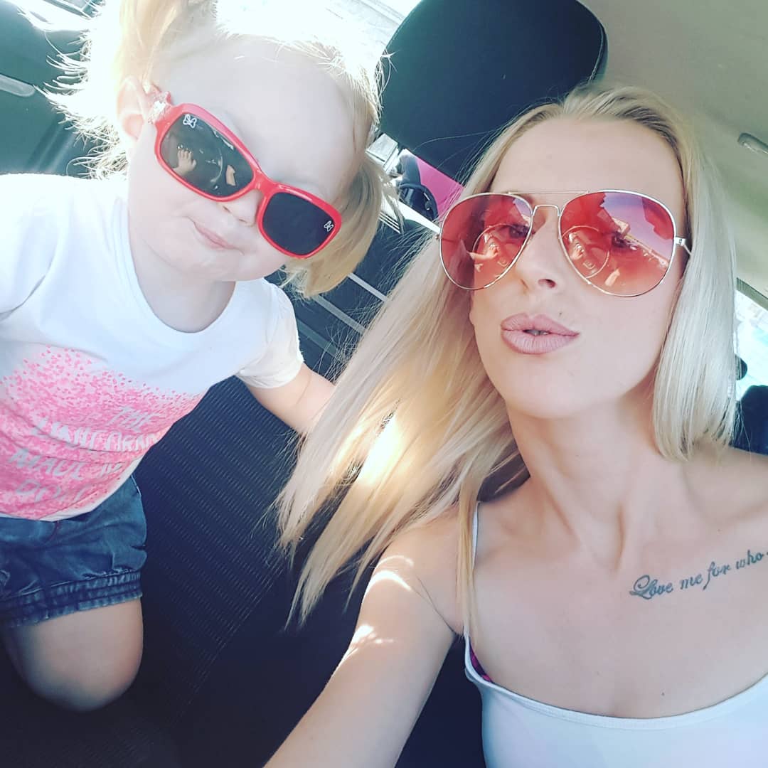 MaddickLisa's tweet photo. Mommy's girl 😍 https://t.co/T4EXrOcq3M