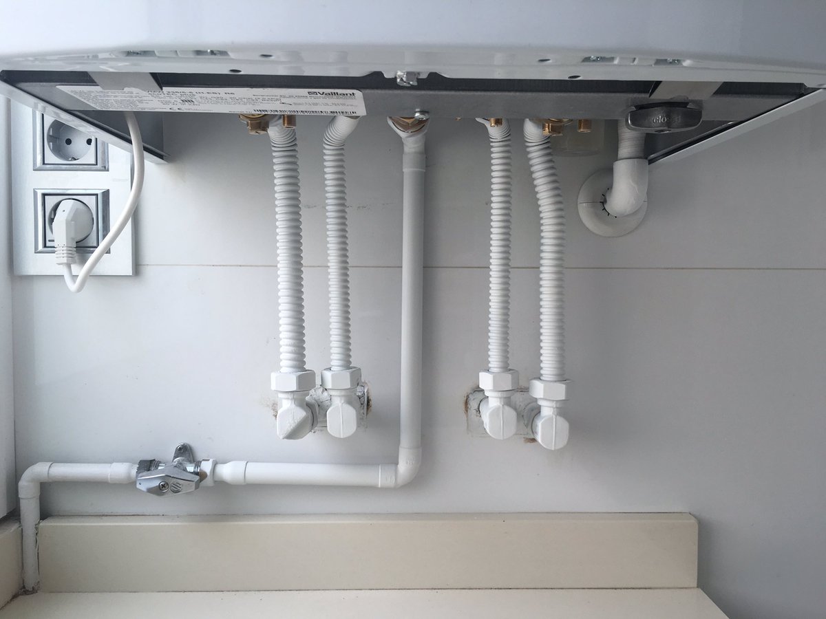 InstNavarroHnos's tweet photo. Nueva @Vaillant_es #EcotecPlus246 #CalorMatic instalada en Valencia #InstalacionesVaillant #descubreTuCalderaPerfecta #ConfortparamiHogar https://t.co/Q9o0JkoQOo