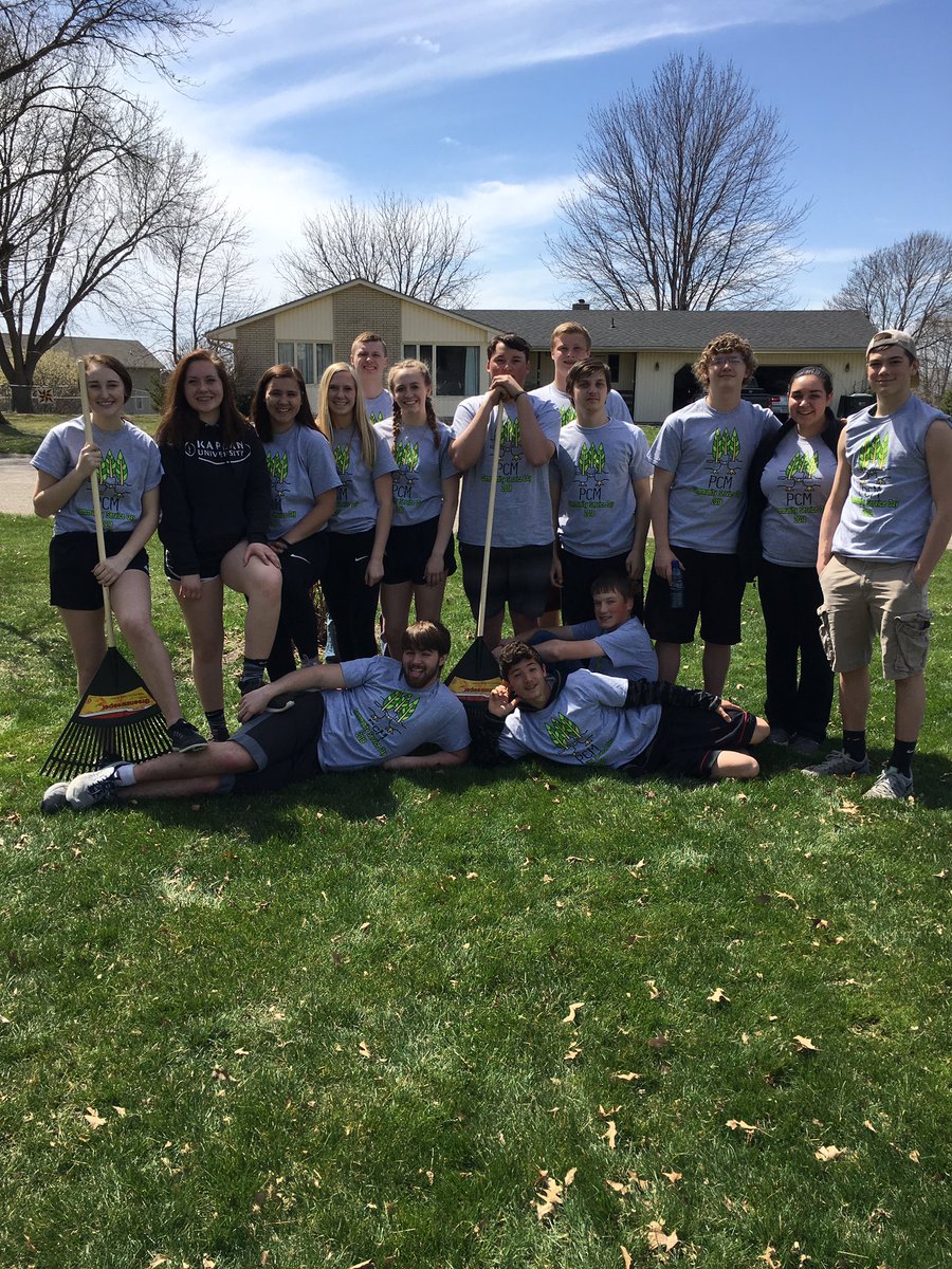 MsPohl's tweet photo. Good job to these hard workers 😎 #PCMServes https://t.co/7DLqe0DTMx