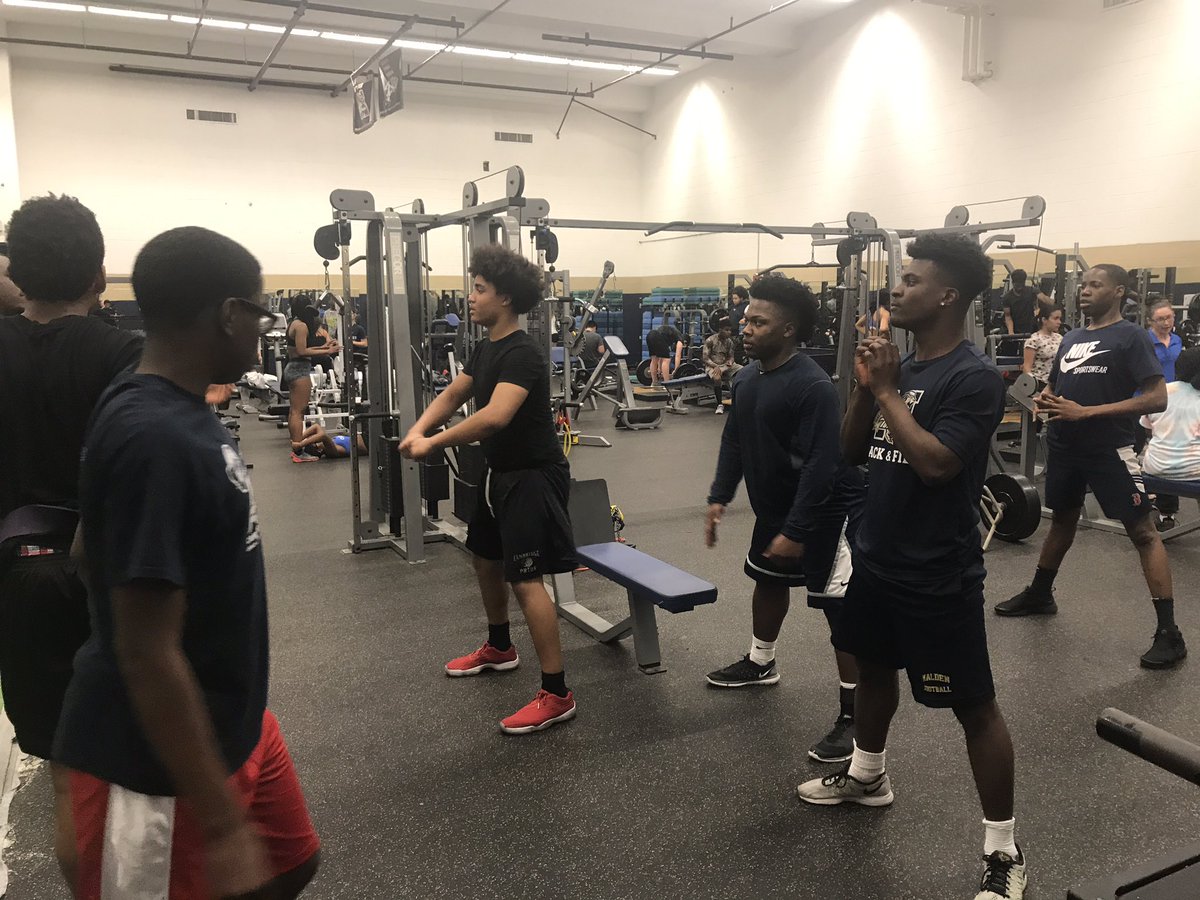 NewsMaldenMA's tweet photo. April showers + #SolidTraining inside brings 'Ws' in Sept. Oct. & Nov. as @MaldenHS_Sports #Tornados on another work day #Committed #Together @MaldenPublic @MayorOfMalden @MaldenHS https://t.co/XbgdGCKYOt
