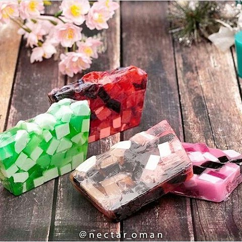صابونه للبشره تحتوي على الجلسرين من نكتار👌💞

رضاكم - قياس - جودتنا