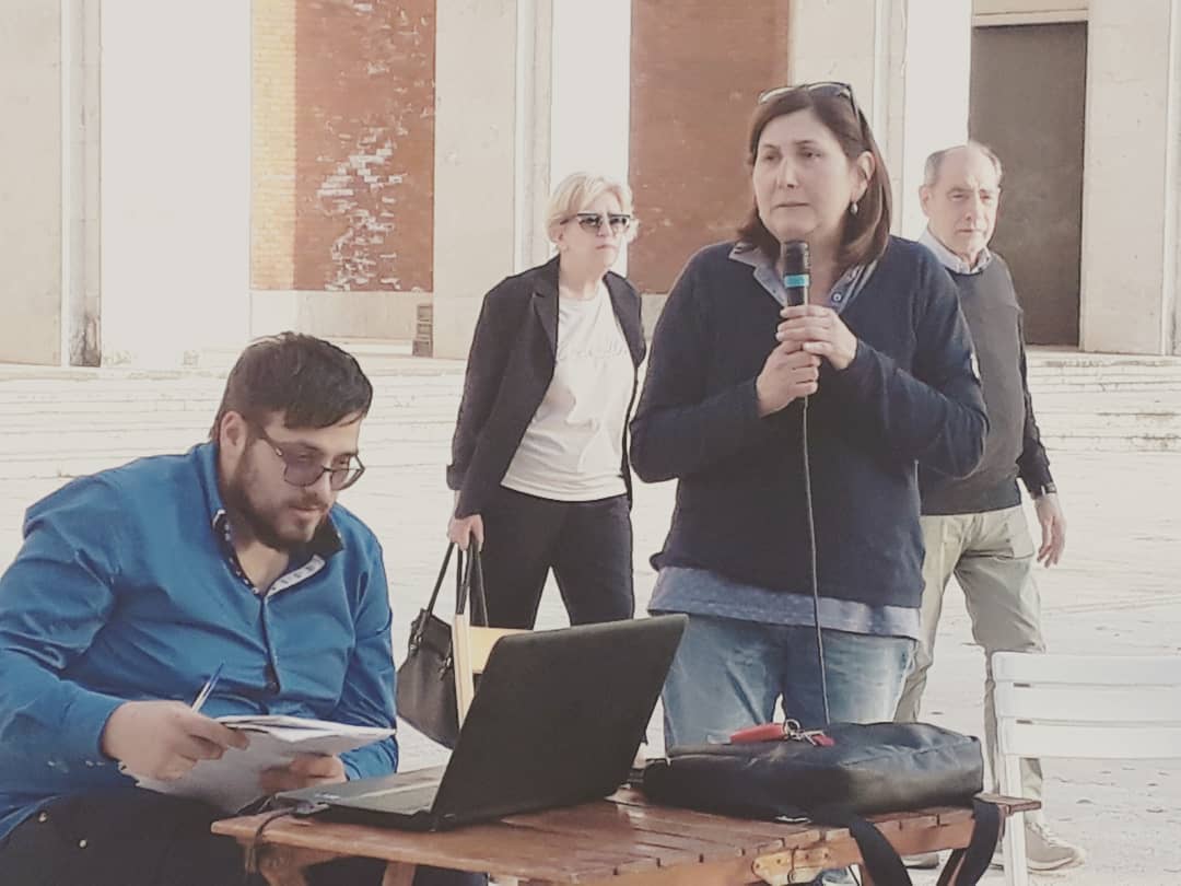 CircoloF's tweet photo. Oggi abbiamo partecipato alla manifestazione organizzata da #ANPIFrosinone in occasione del #25Aprile. Pensiamo che sia importante commemorare la resistenza ritrovando una dimensione di unità e dialettica in un tempo in cui il valore della discussione è costantemente svilito. https://t.co/AziHDDym3O
