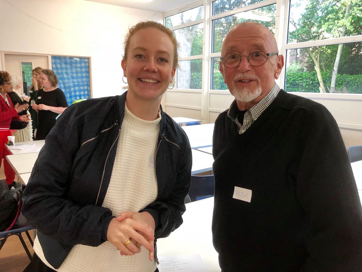 SouthLDNCares's tweet photo. A huge thank you to @Aoifesoprano and Volunteer Organiser Amita for leading the singing and fostering so many friendships between the generations tonight. https://t.co/EKo1XKUES6
