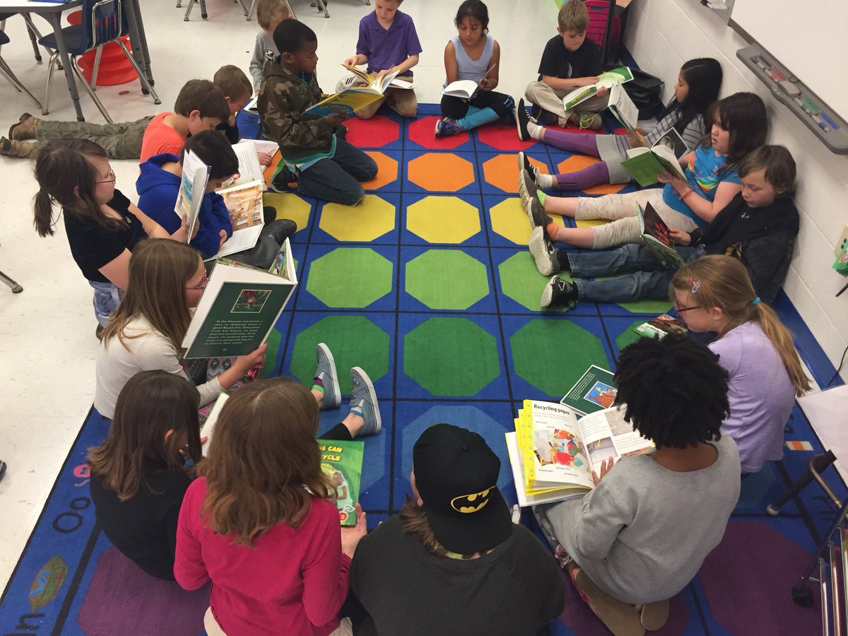 PlumbCaitlin's tweet photo. Worksheetless Wednesday when we’re learning about Earth Day 🌏 = Recycling milk 🥛cartons into flower pots, planting flowers 🌺, &amp; having a reading circle filled with Earth Day books 📚 @GWCarverES https://t.co/saHRVXODum