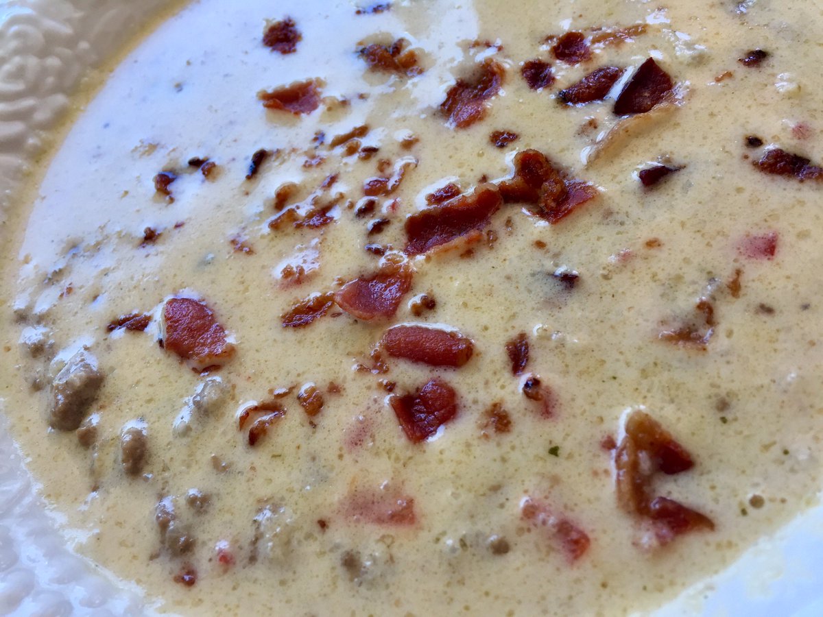 OnwesthoffRanch's tweet photo. Keto Bacon Cheeseburger Cauliflower Chowder
Glutenfree &amp; Ketofied!
https://t.co/RS8NseGD7X https://t.co/jnU1qasgRe