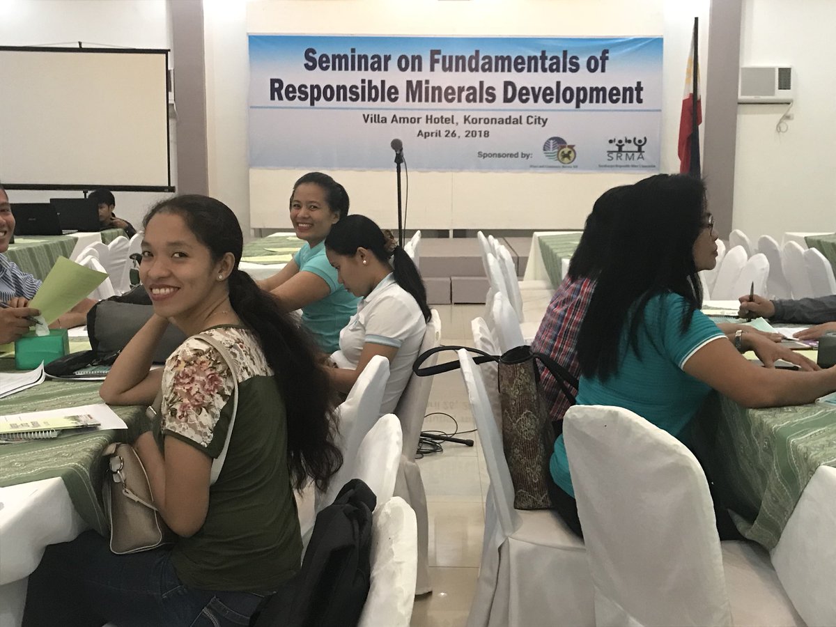 RsponsibleMiner's tweet photo. Today in Koronadal City:

Seminar on Fundamentals of Responsible Minerals Development for @DepEd_PH Teachers organized by @DENROfficial Mines and Geosciences XII and Soccsksargen Responsible Miners Association (SRMA). 

#MakeMiningMove https://t.co/SxRv9d4Nu8
