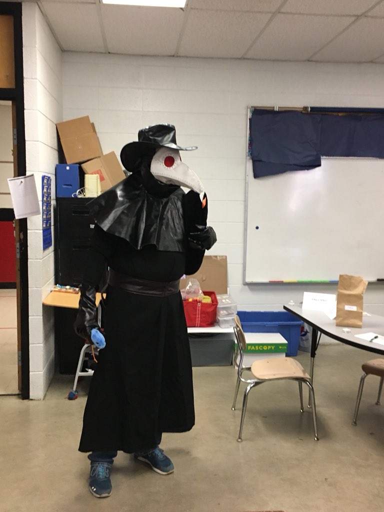 PrinciGal18's tweet photo. @GermJuggler    5th grade had a visit today from Dr. Westenberg.  He taught them about the Black Plague and cholera . #TLAP #KidsDeserveIt  #desbulldogpride https://t.co/mrlqGLdaxa