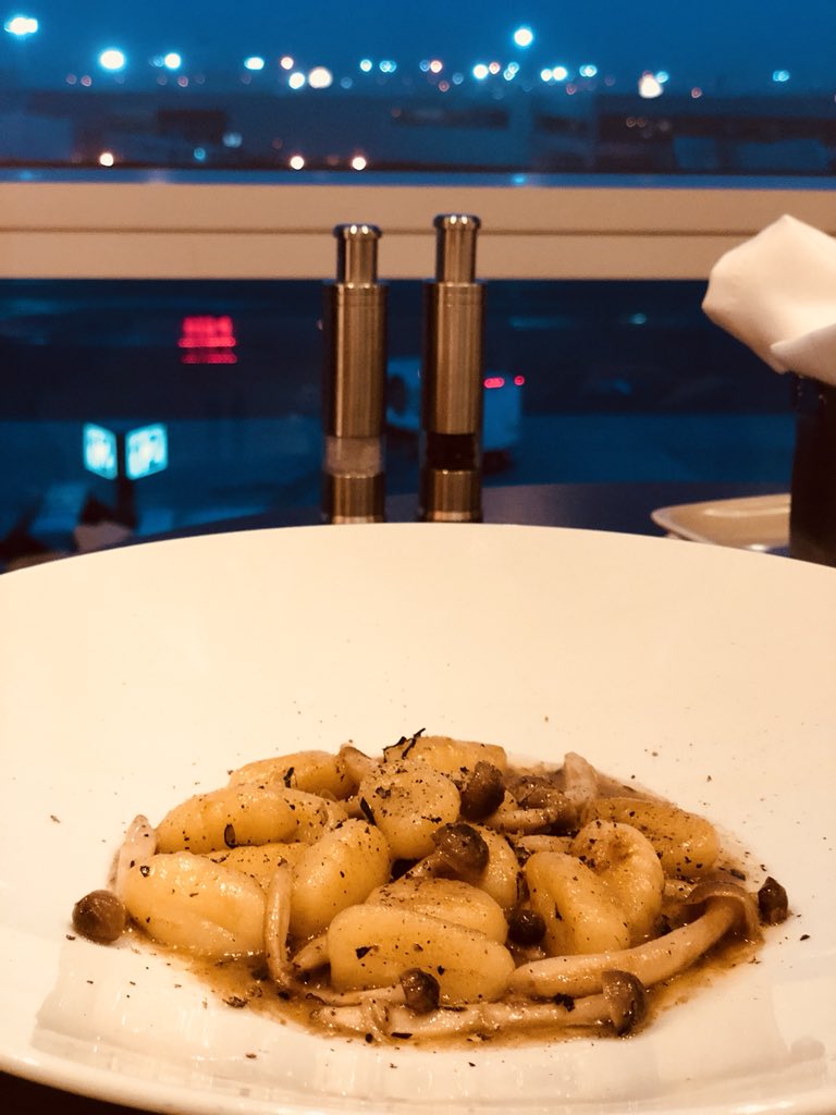 brendantmason's tweet photo. Concierge Key onslaught tonight in @AmericanAir Flagship Dining, but the onion tart, gnocchi, and berry roulade were off the charts. Also Gabriel and Katie were awesome and so accommodating. #conciergekey #flagshipdining https://t.co/182XIRkljs