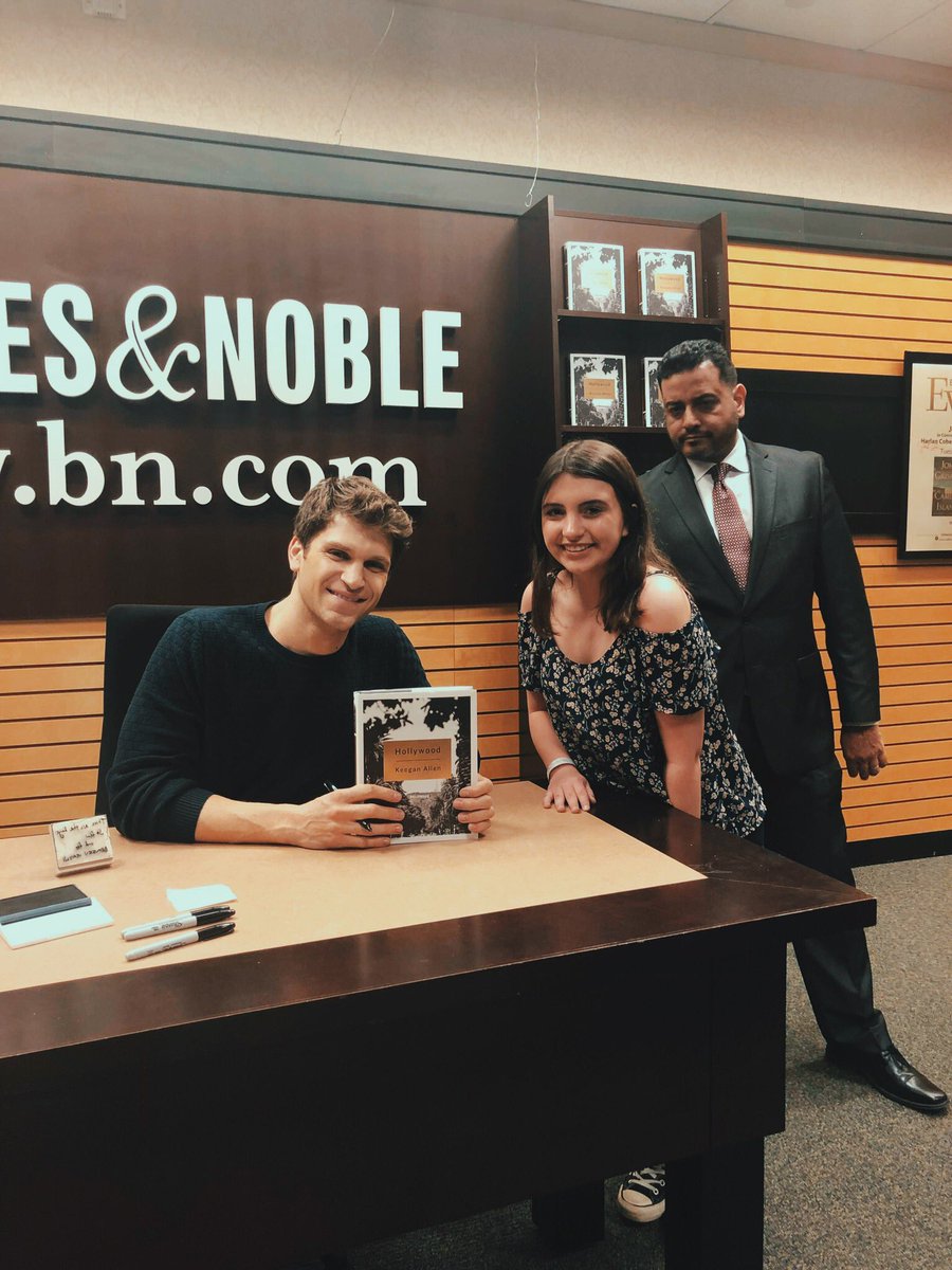 anniecareyy's tweet photo. Living in the moment💓 @KeeganAllen @BNBuzz https://t.co/TfhSiBym9K