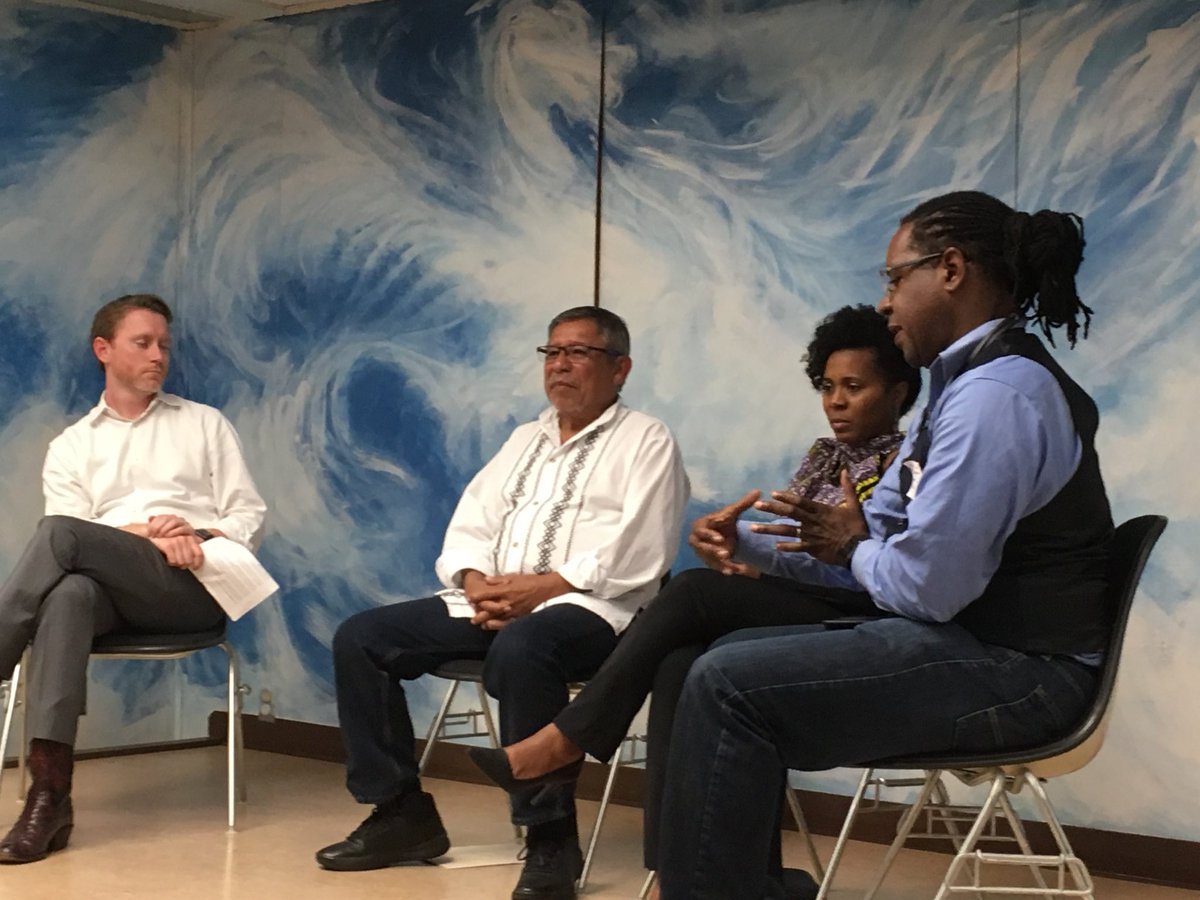 LindsayPerlFitz's tweet photo. @TFAAustinAlumni - People’s History of Austin - “How do we move forward? Radical honesty is a good place to start.”’ -@DrRichReddick @TeachForAmerica https://t.co/7tKO4Zhe7R