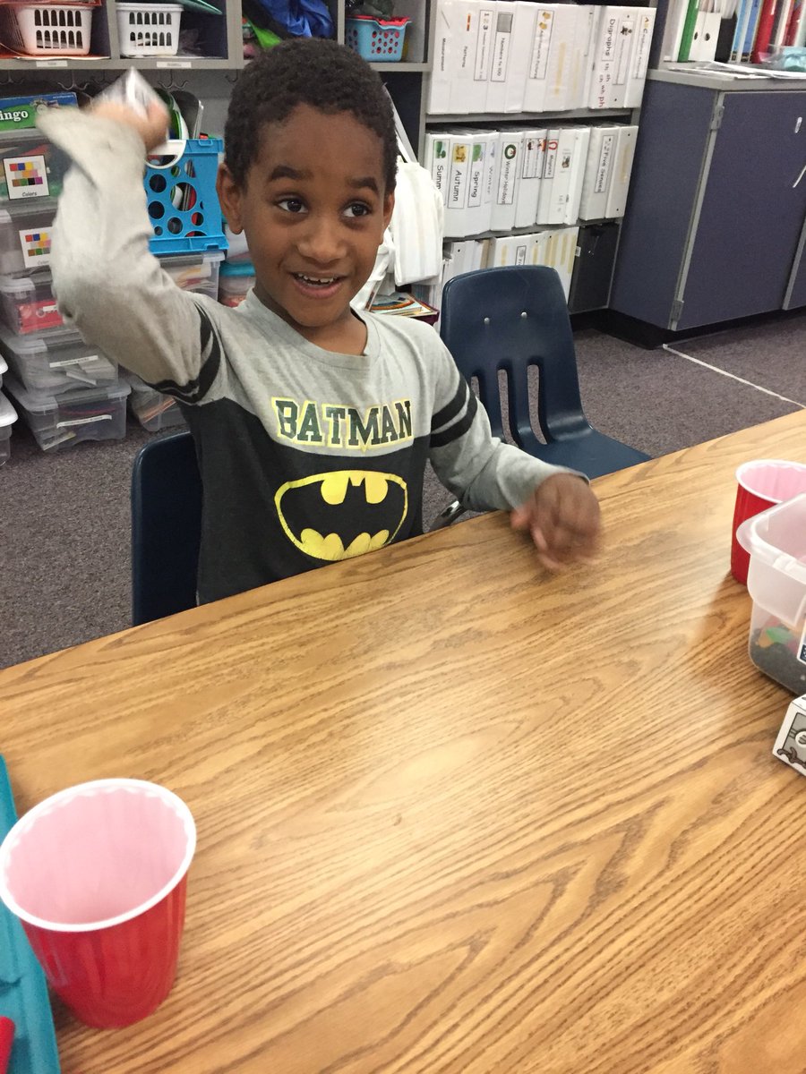 MissFennerSCES's tweet image. We rolled dice to see how many worms we needed to get out of the “dirt.” Fine motor and counting skills at work! #WeAreSwans #WeAreOne @SwansCreekES #springlearning #finemotor #wormsanddirt #handsonlearning