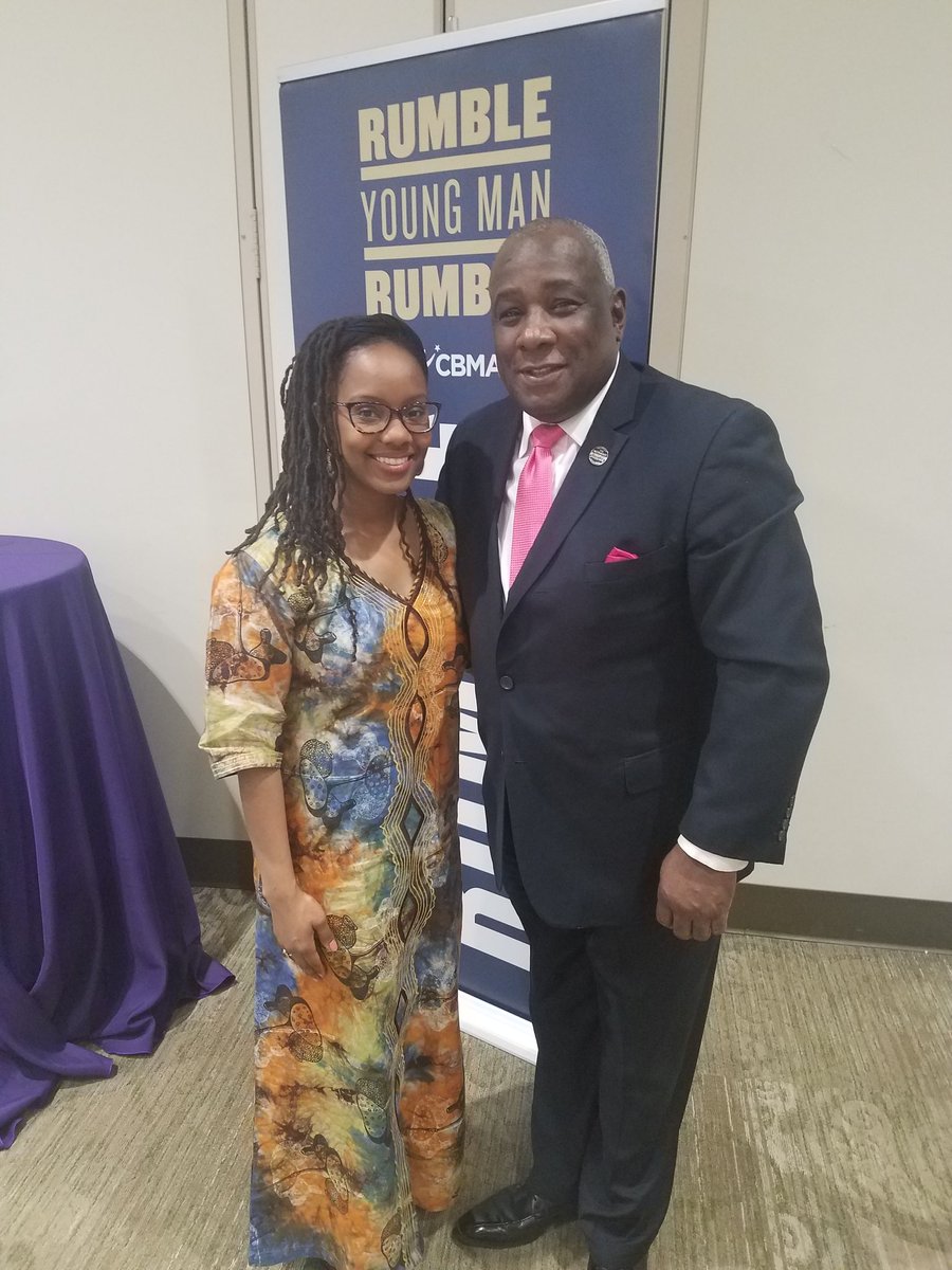 Sheba_Rogers's tweet photo. A powerful Opening Bell program tonight...A joy to see so many people, younger &amp; older, come out to Rumble! A wonderful celebration of our hometown heroes &amp; youth. Fired up for next 2 days! #RYMRDetroit @BMAchievement @crutherford360 @OfficialRYMR @WinansRay @DoveSoars https://t.co/169MWHNOZX