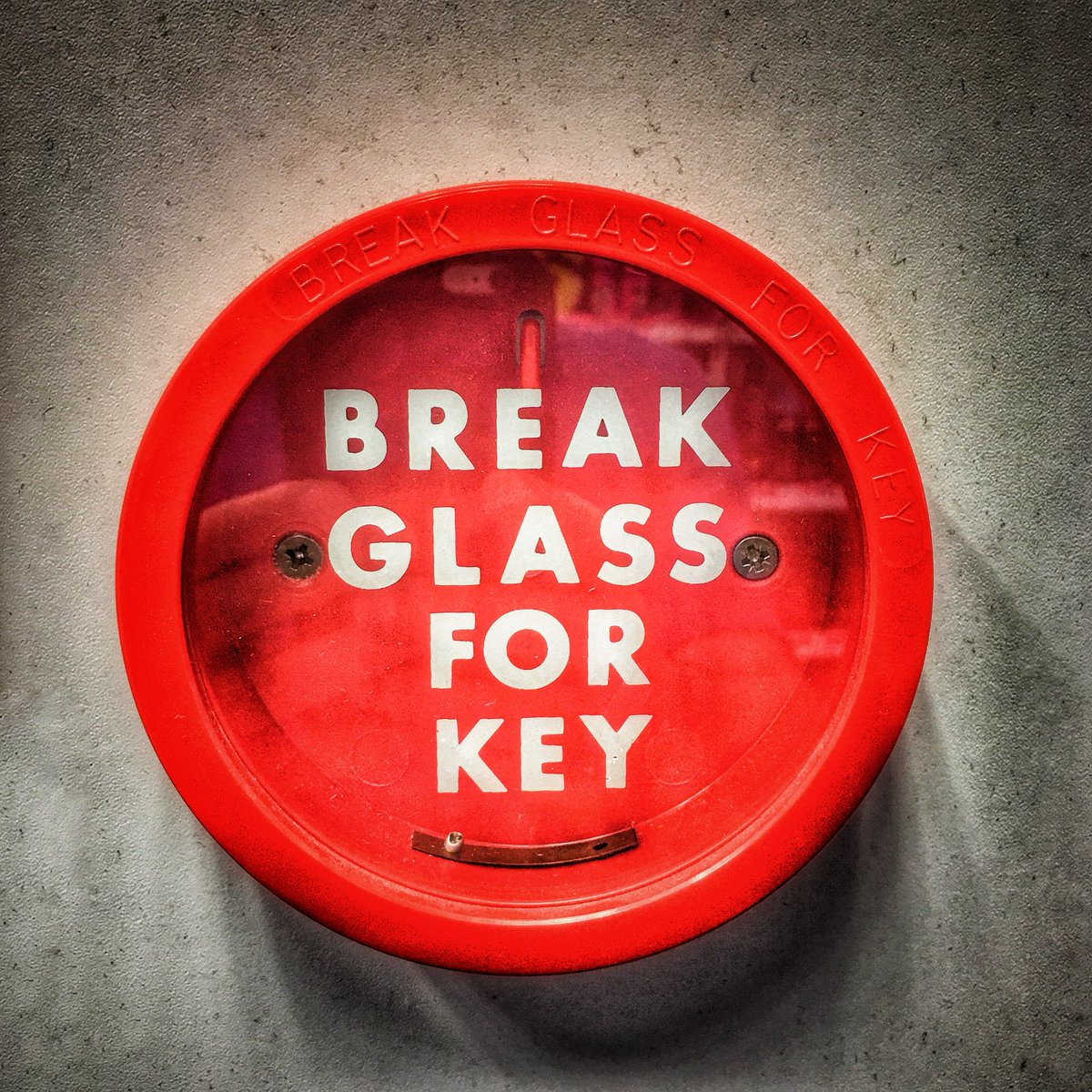 kommercialize's tweet photo. Great discussion with @LBS &amp; Baird on the opportunities and impacts of A.I. on professional services: low level A.I. vs high level A.I.; hype vs reality; what is ‘value add’ once A.I. becomes the norm; and how do we ensure that the humans come out ‘on top’ #LBSAI  #LBSBigIdeas https://t.co/emJxoxIDui