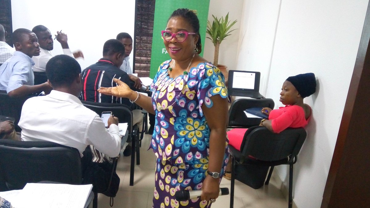 YouthFarmLab's tweet photo. Mrs Detoun CEO of Thistle Berry Farms facilitating the Agribusiness session.
#YouthFarmlab #Farming #AgricBusiness #pig #goat @FmardNg @synergosgpc @prettymissfarmer @synergos_inst @thistleberryfarms @opefarms @agrihubng @bayoomoboriowo @toluogunlesi https://t.co/YZeJZNaqx1