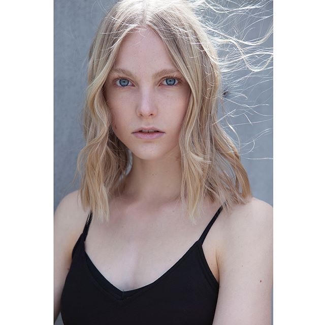VNYmodels's tweet image. 😍 New Hair • New Polaroids 😍
@kirindejonckheere 
#VNYbeauties #VeryVNY zpr.io/n3RuV